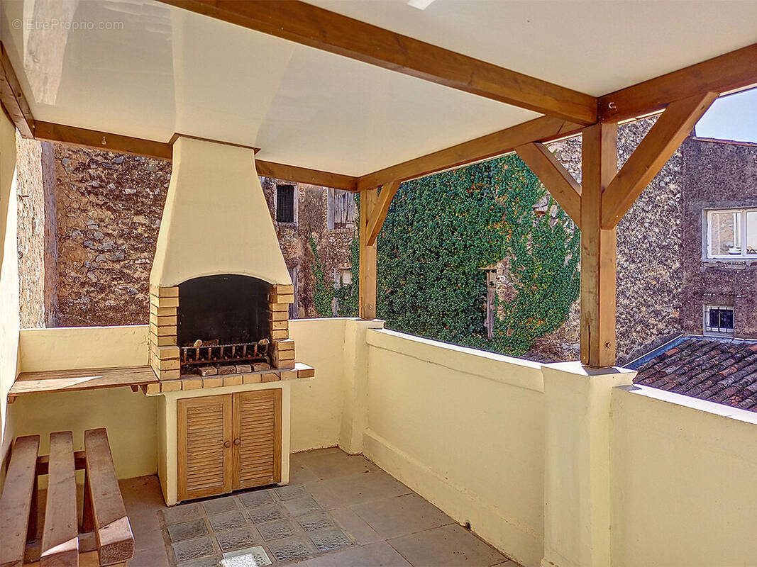 Maison à FLASSANS-SUR-ISSOLE