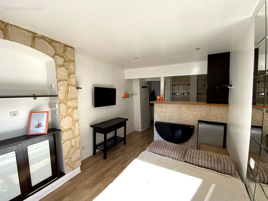 Appartement à PARIS-2E