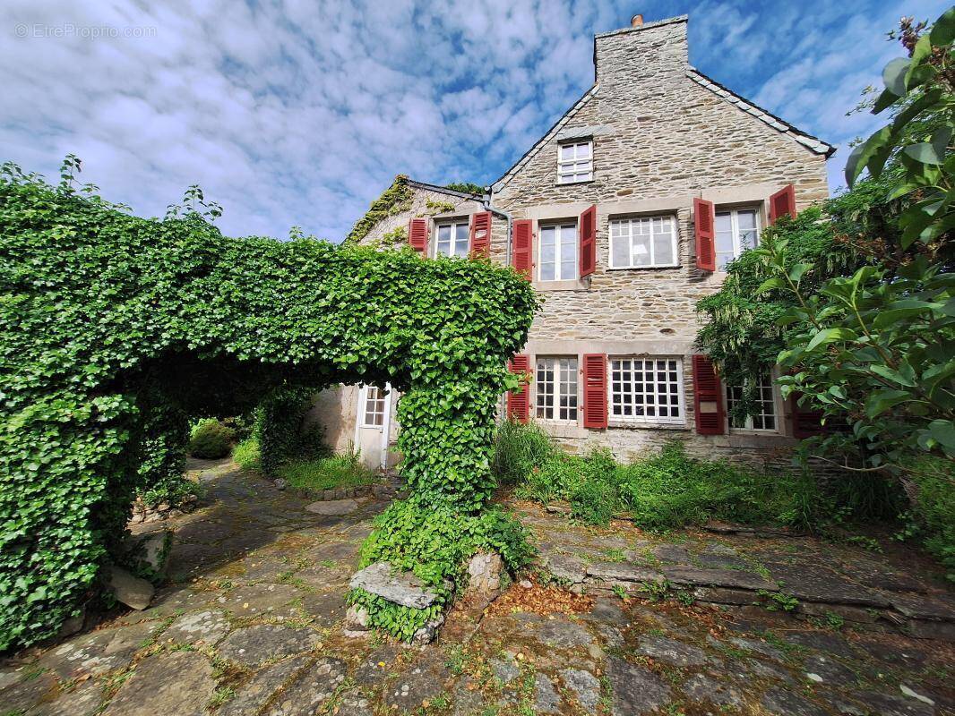 Maison à LOCQUIREC