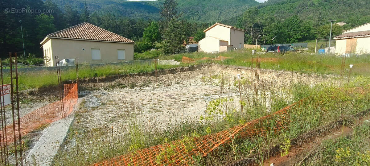 Terrain à ANNOT