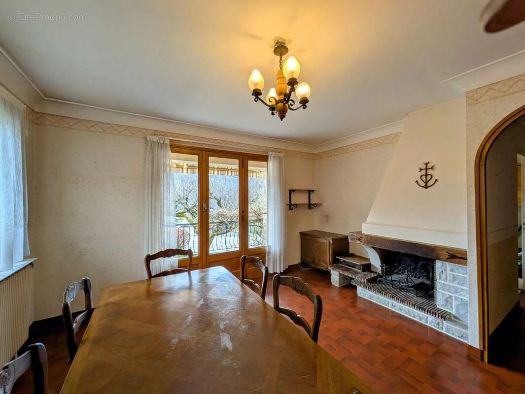 Maison à UGINE