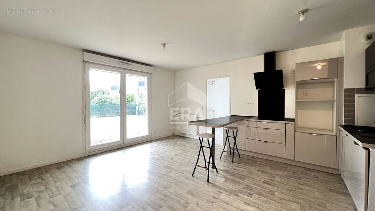 Appartement à FLEURY-MEROGIS