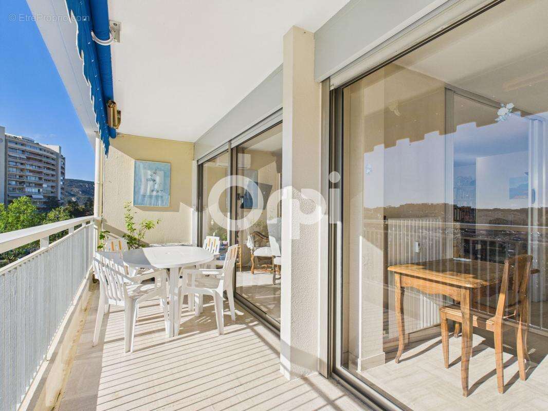 Appartement à MANDELIEU-LA-NAPOULE