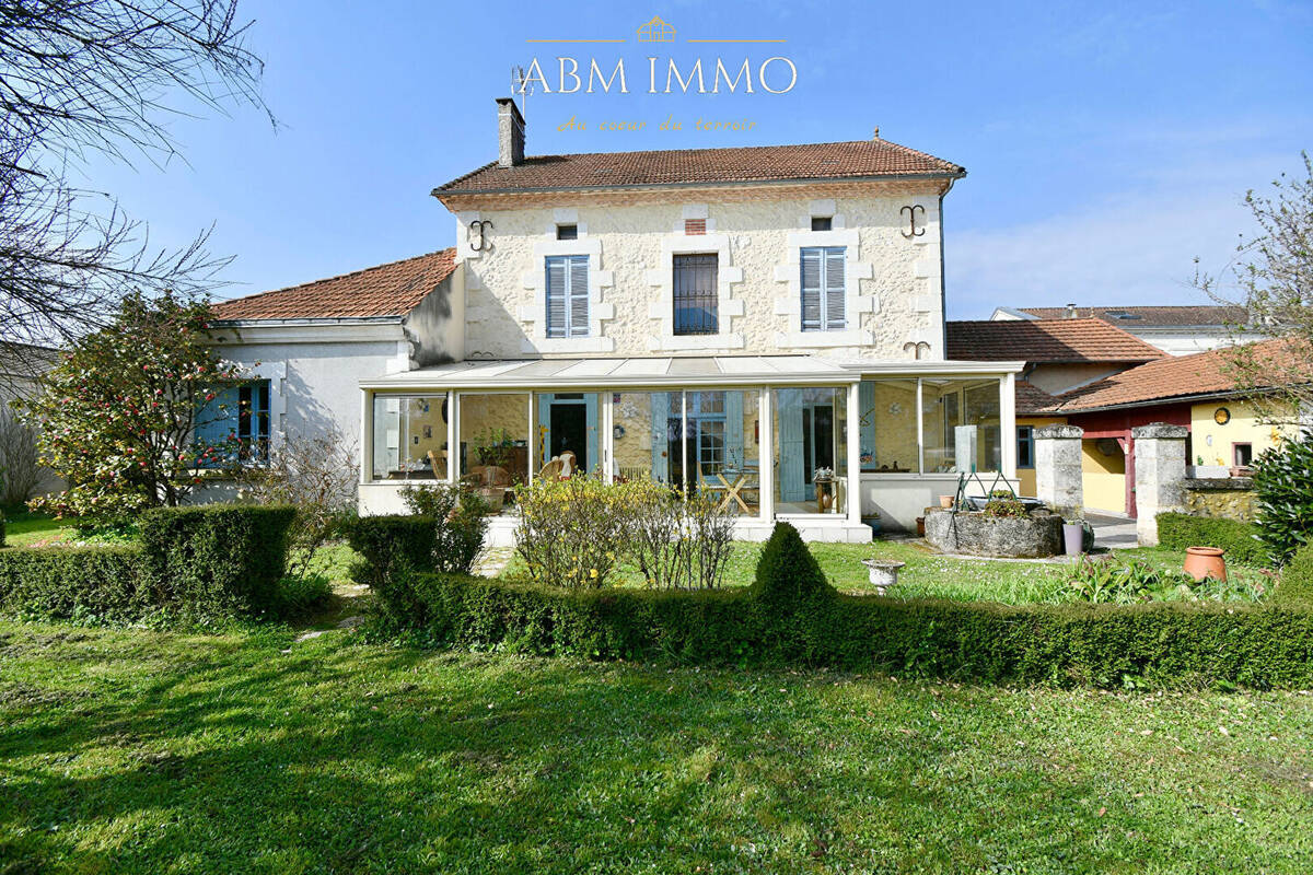 Maison à NEUVIC