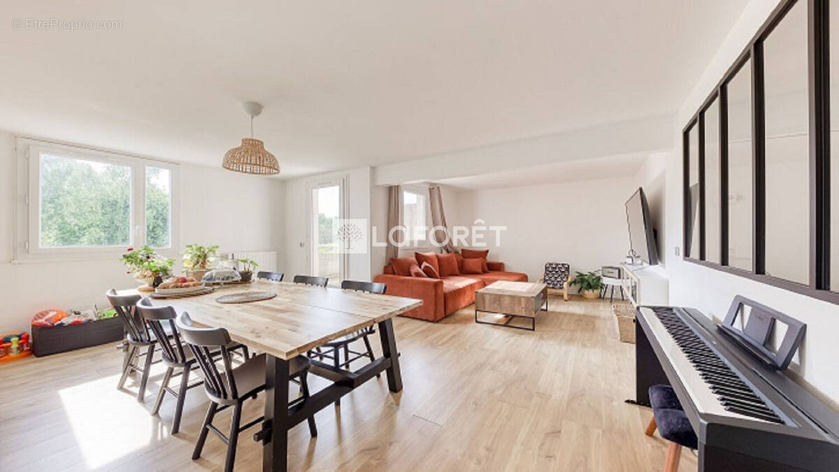 Appartement à ROISSY-EN-BRIE