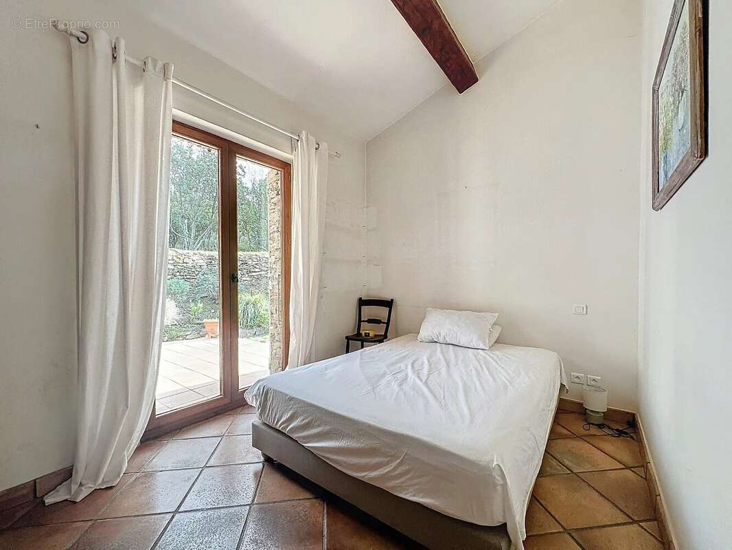 Maison à LA GARDE-FREINET