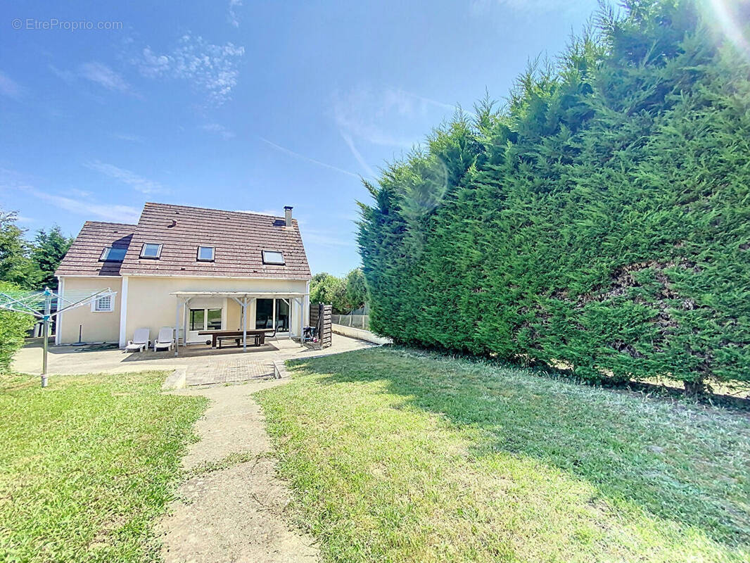 Maison à LINAS