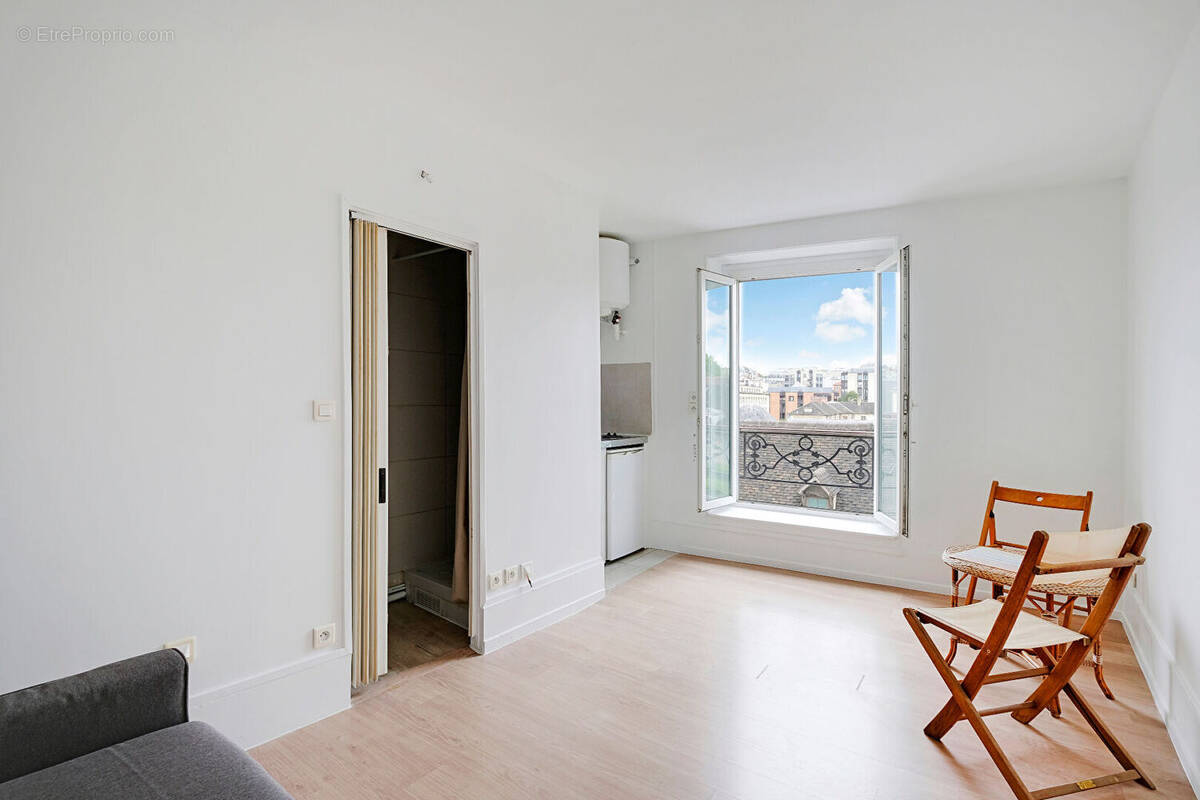 Appartement à PARIS-10E