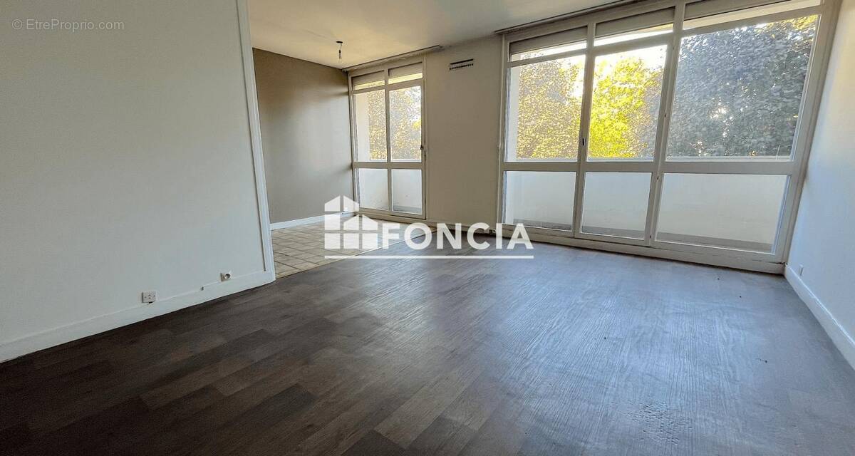 Appartement à PLAISIR