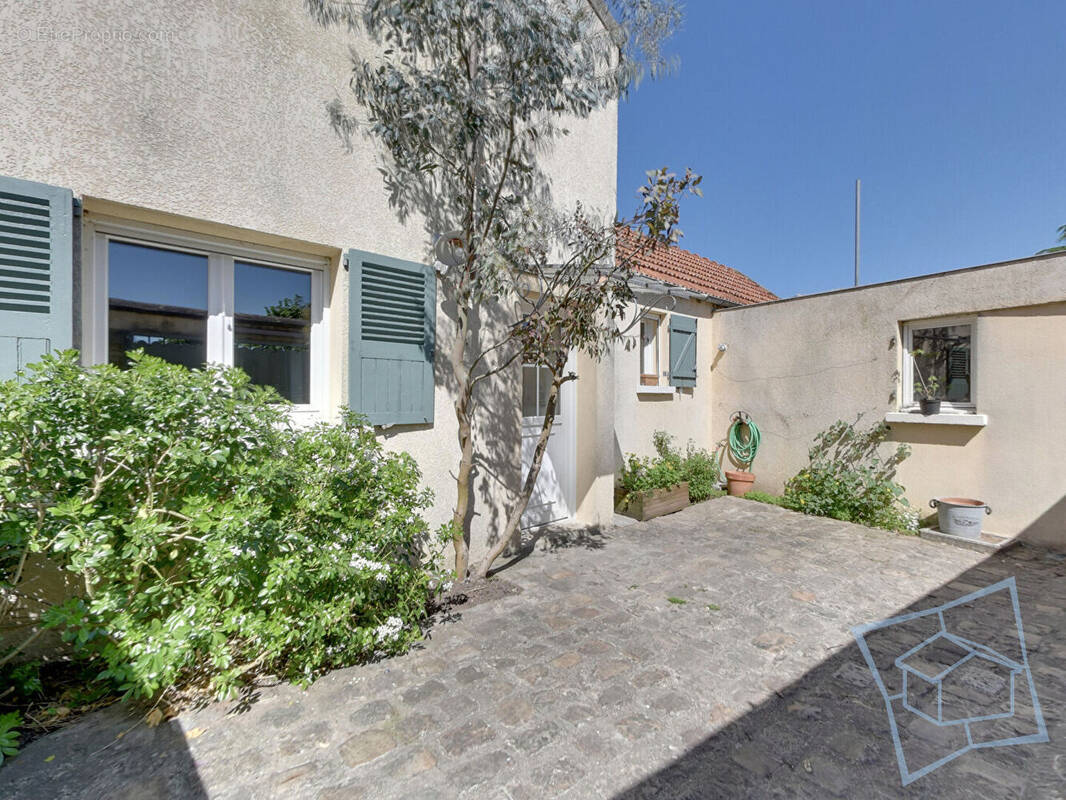 Maison à CHEVREUSE