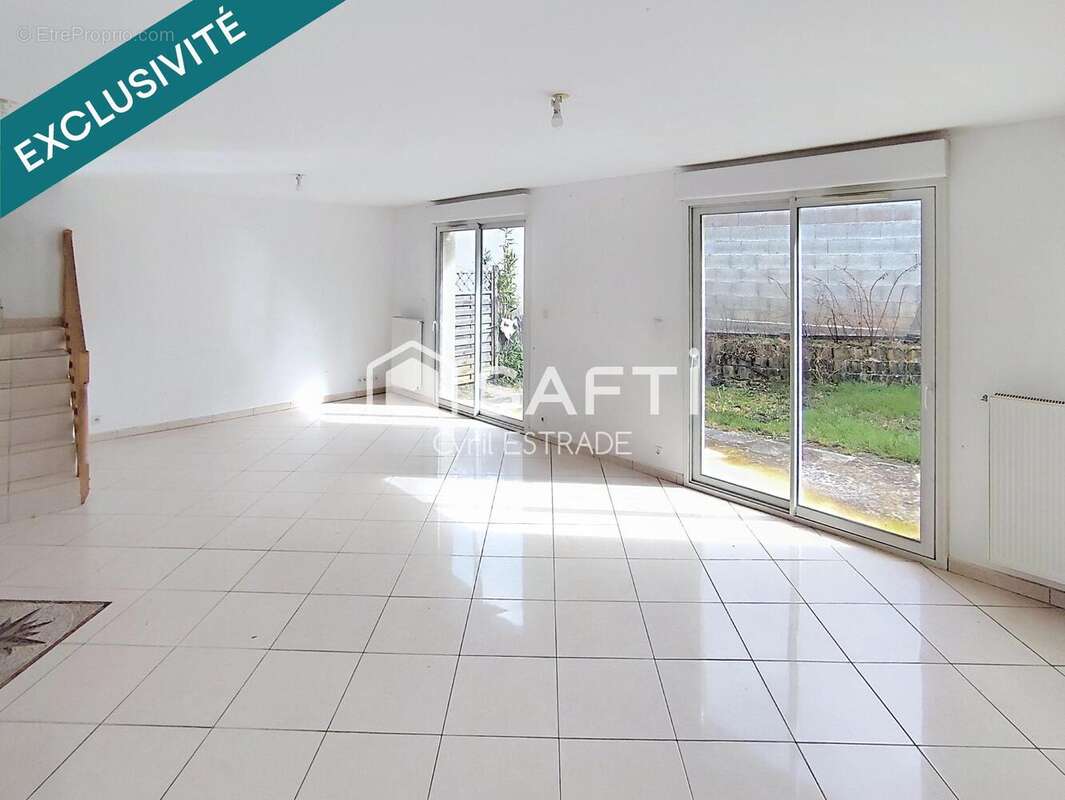Photo 2 - Maison à SAINT-PAUL-EN-JAREZ