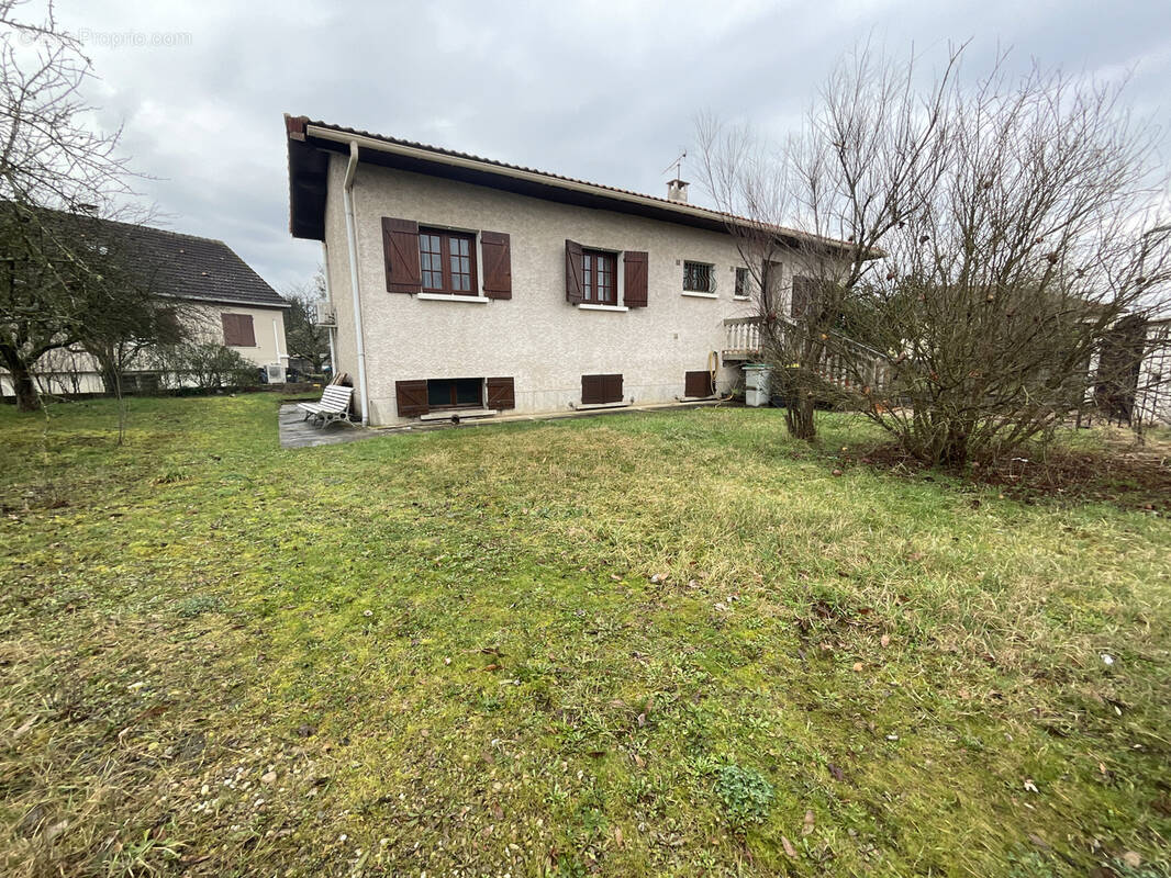 Maison à JONAGE