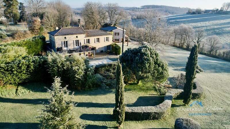 Maison à BEAUMONT-DU-PERIGORD