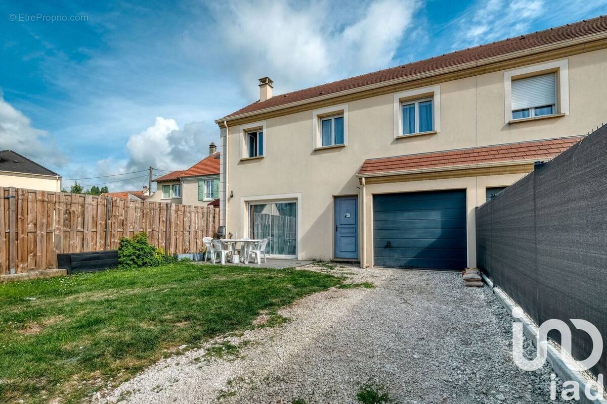 Photo 1 - Maison à MOUROUX