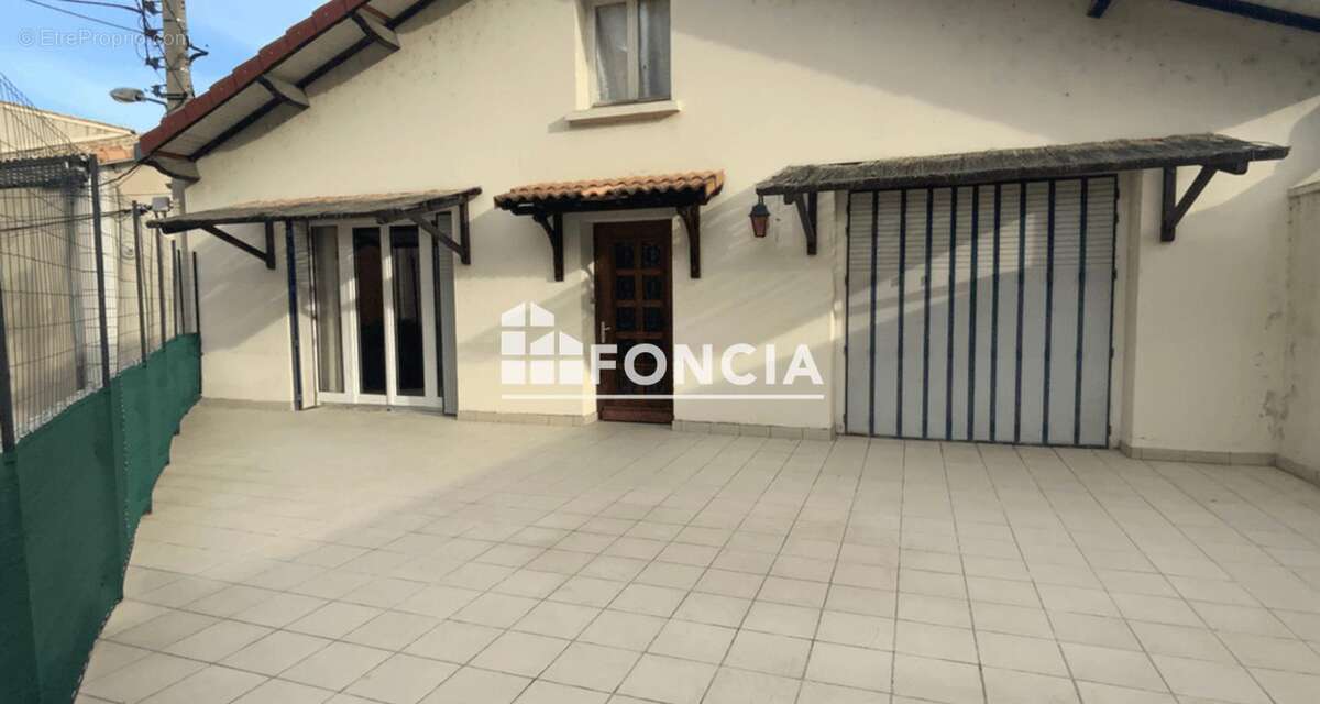 Appartement à TOURNON-SUR-RHONE