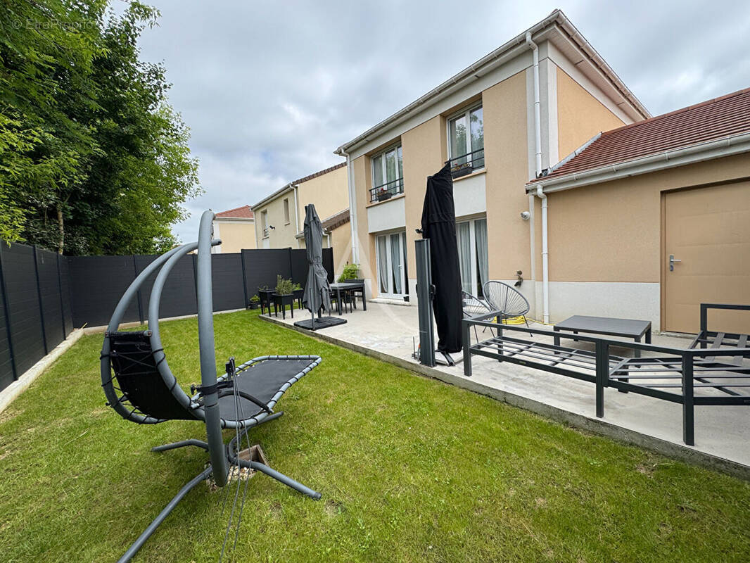 Maison à BRUYERES-SUR-OISE