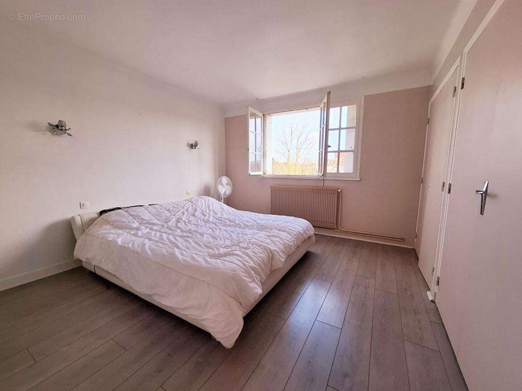 Maison à AIX-EN-OTHE