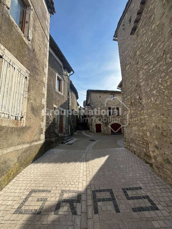 Maison à VALLON-PONT-D&#039;ARC