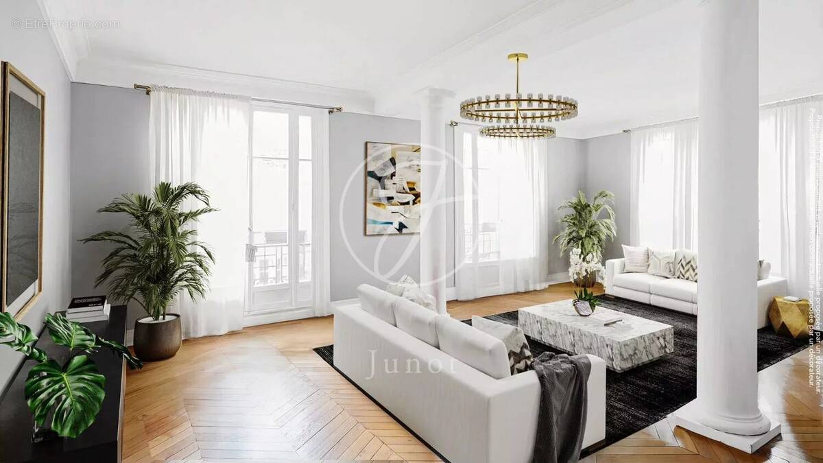 Appartement à PARIS-17E