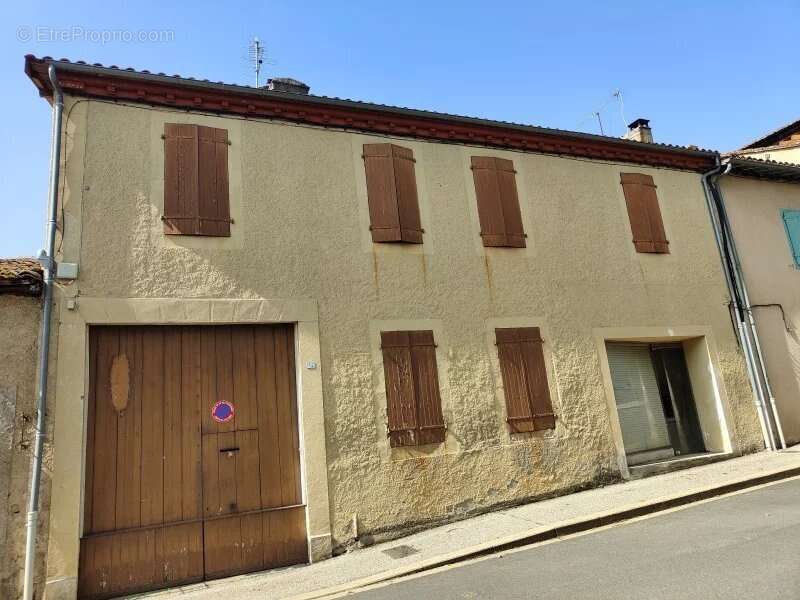 Maison à SEISSAN