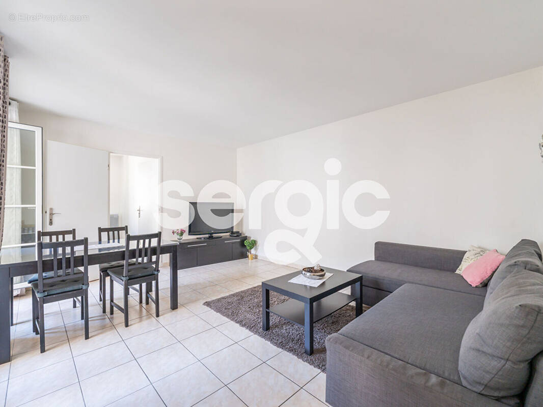 Appartement à SERRIS