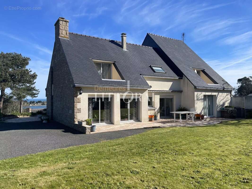 Maison à PENVENAN
