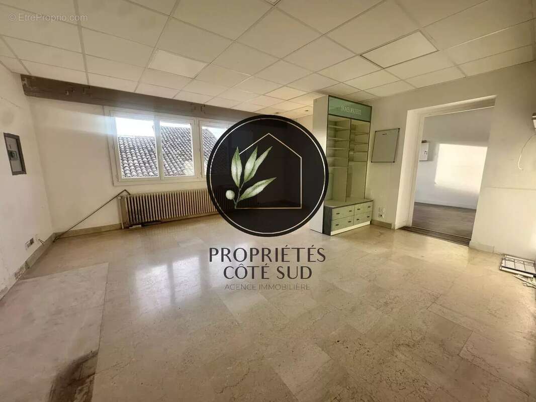 Appartement à LAUDUN-L&#039;ARDOISE