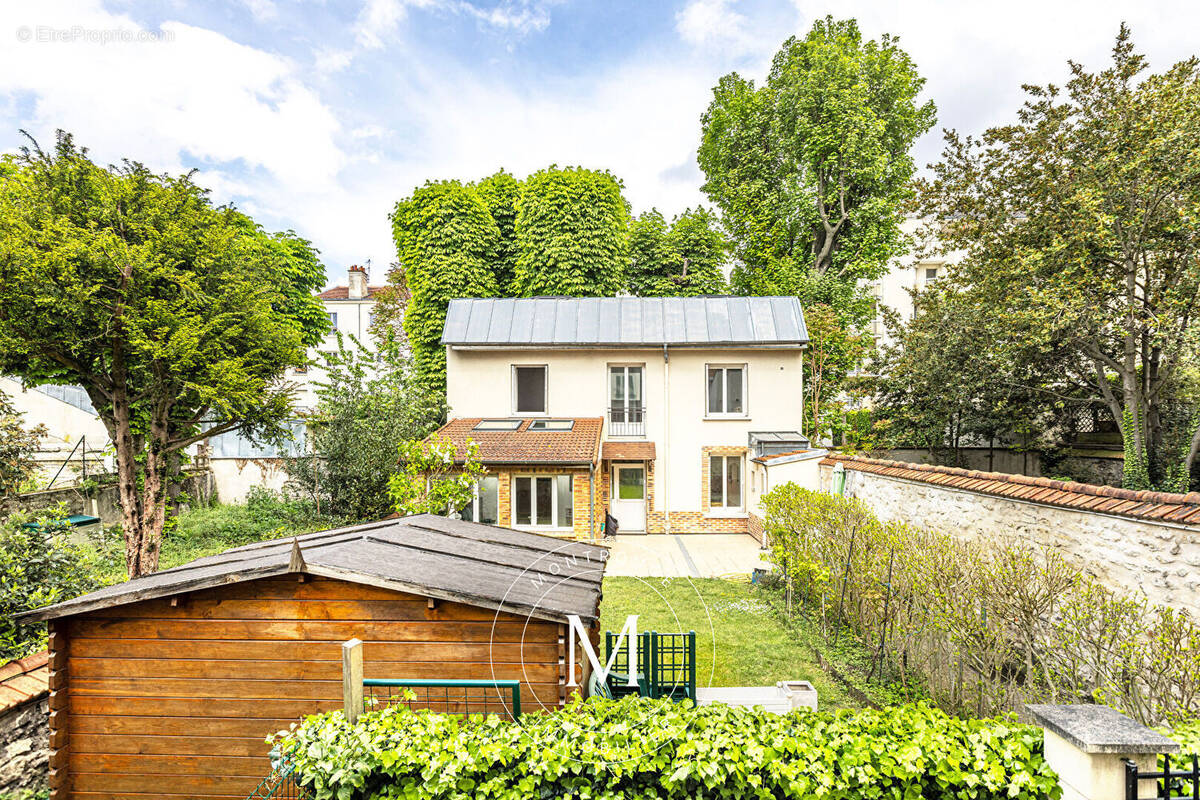 Maison à MONTROUGE