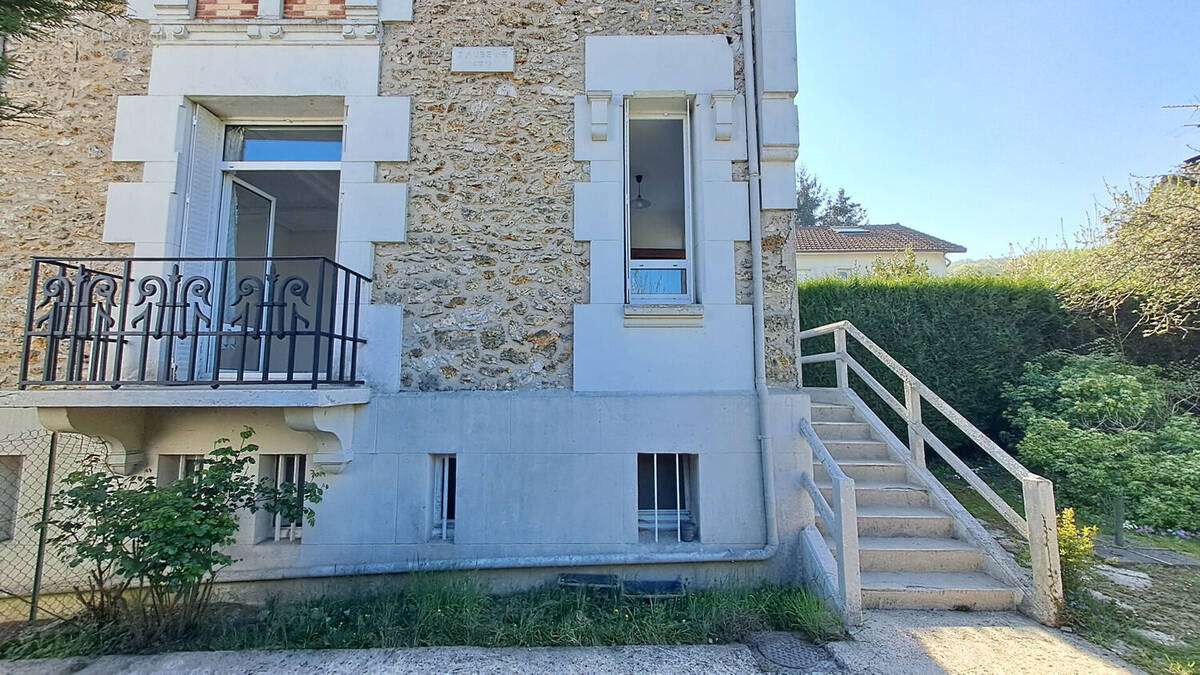 Appartement à SAINT-REMY-LES-CHEVREUSE