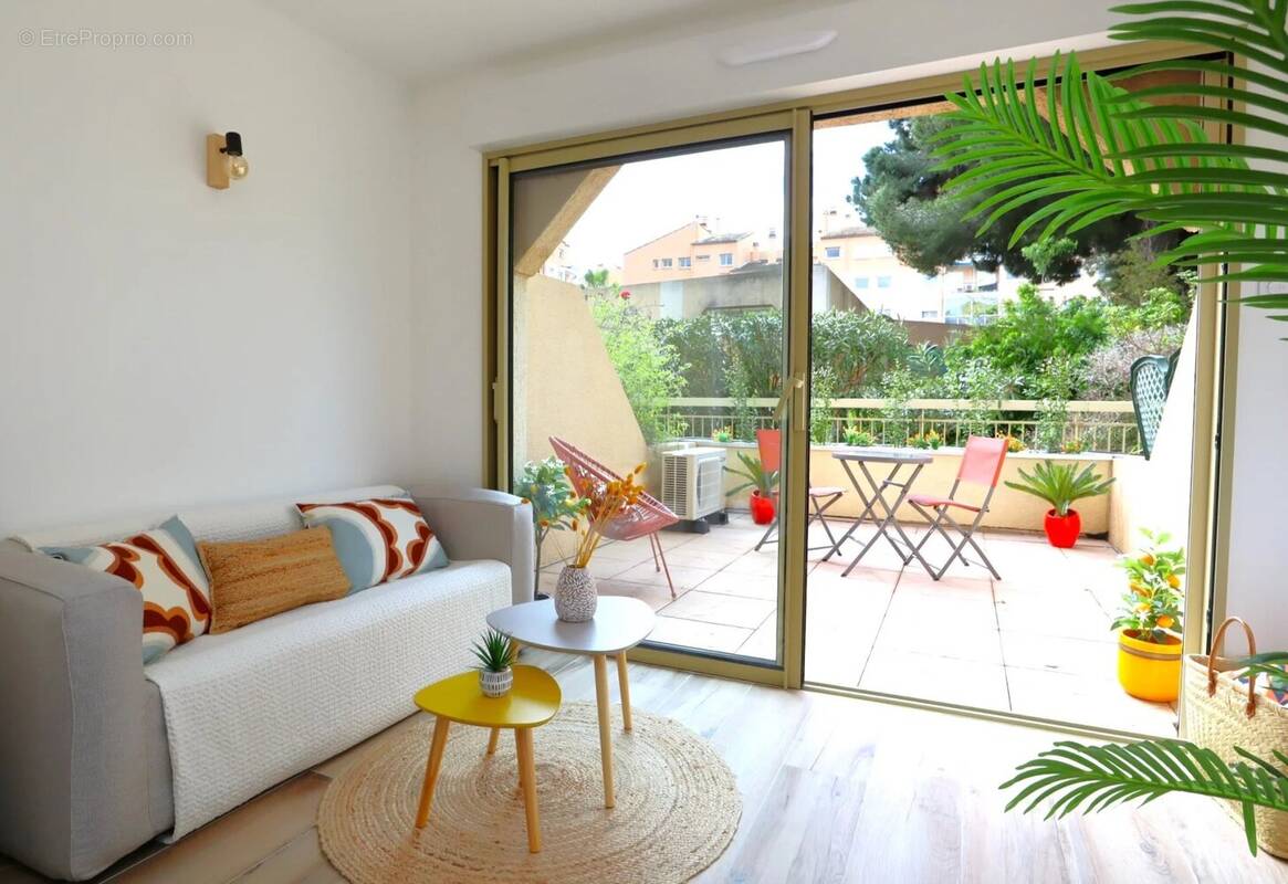 Appartement à HYERES