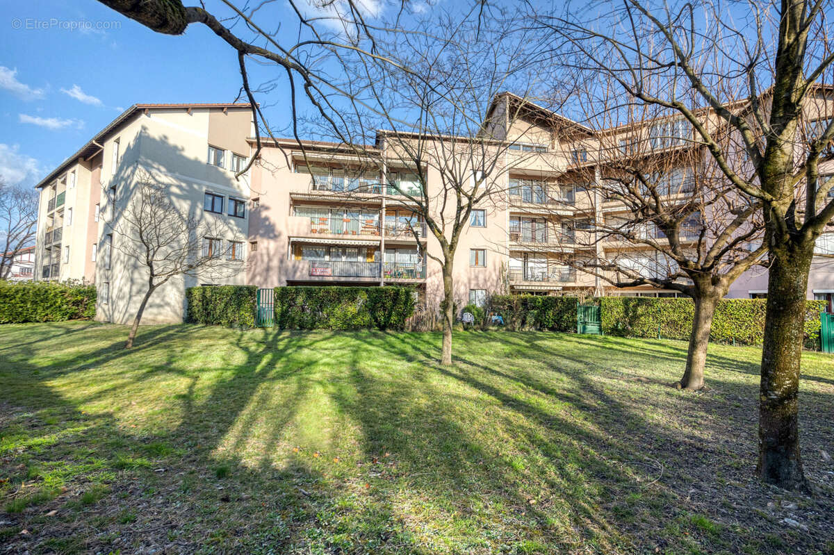Appartement à LE PONT-DE-CLAIX