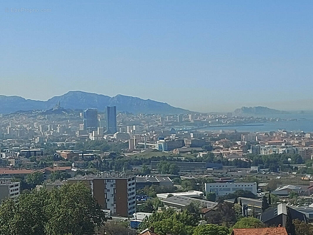Appartement à MARSEILLE-15E
