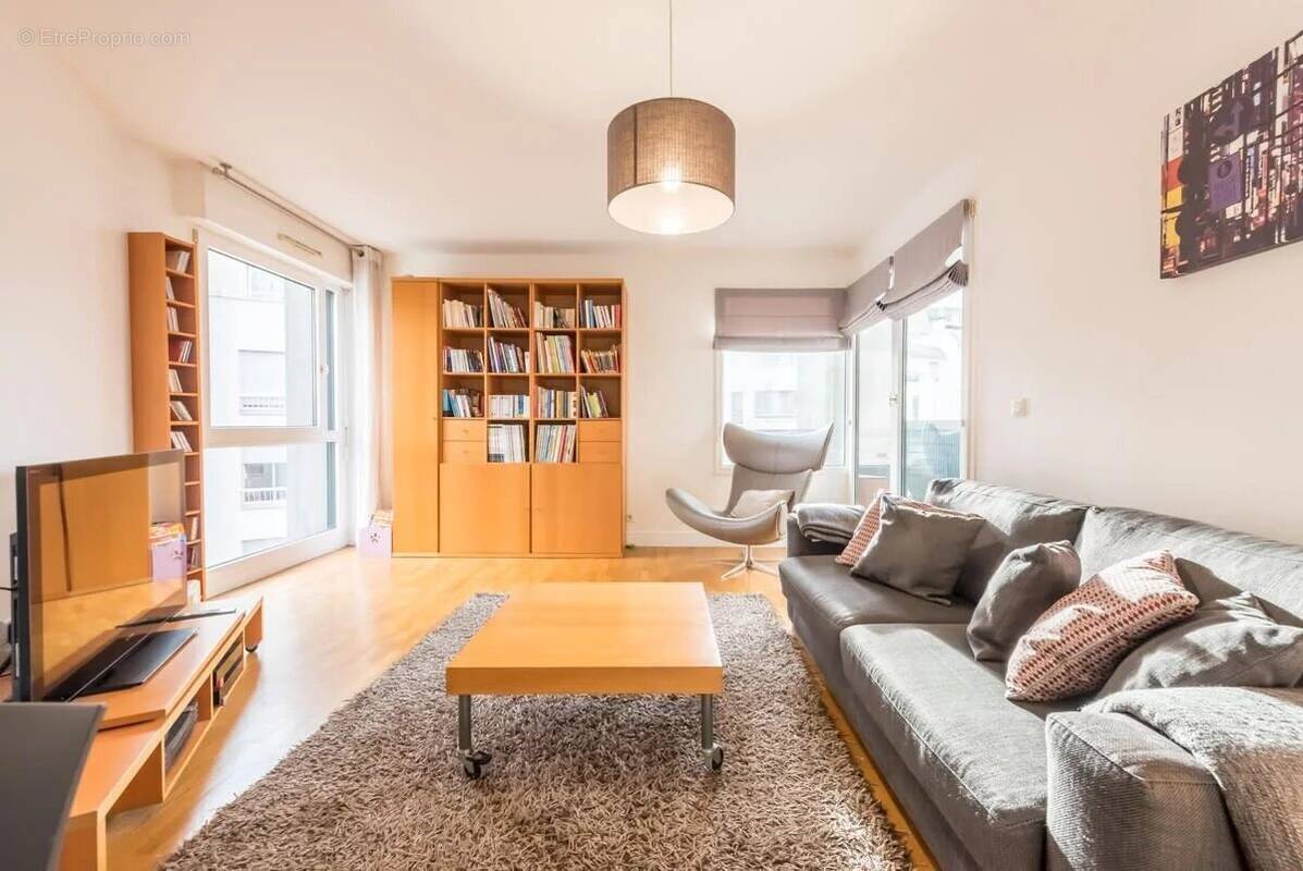 Appartement à PARIS-15E