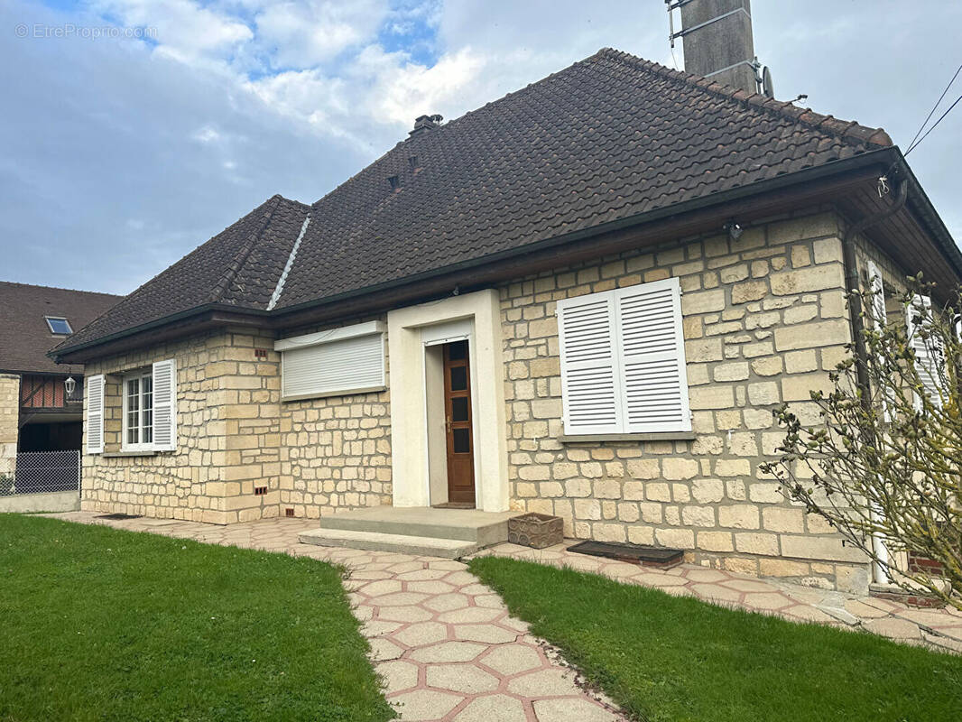 Maison à BORNEL