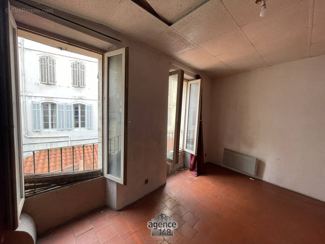Appartement à MARSEILLE-2E