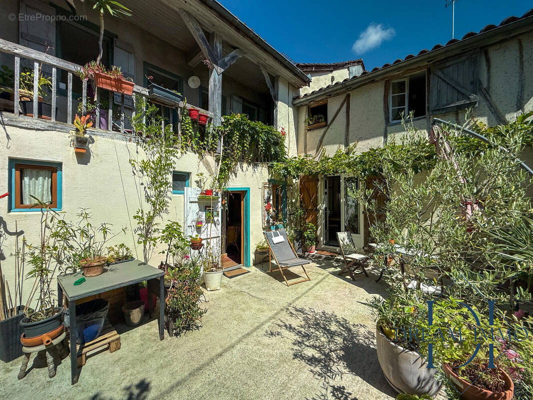 Maison à BASSOUES