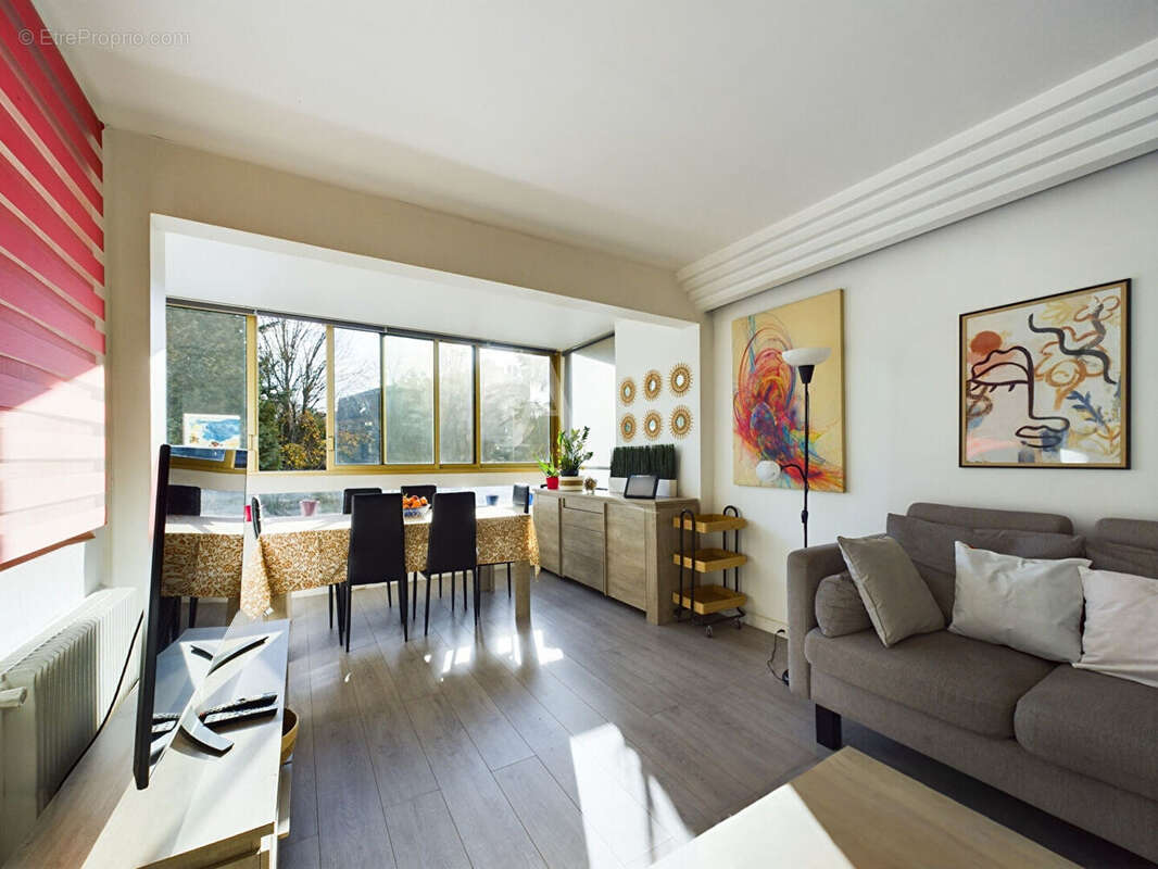 Appartement à SAINT-MAUR-DES-FOSSES
