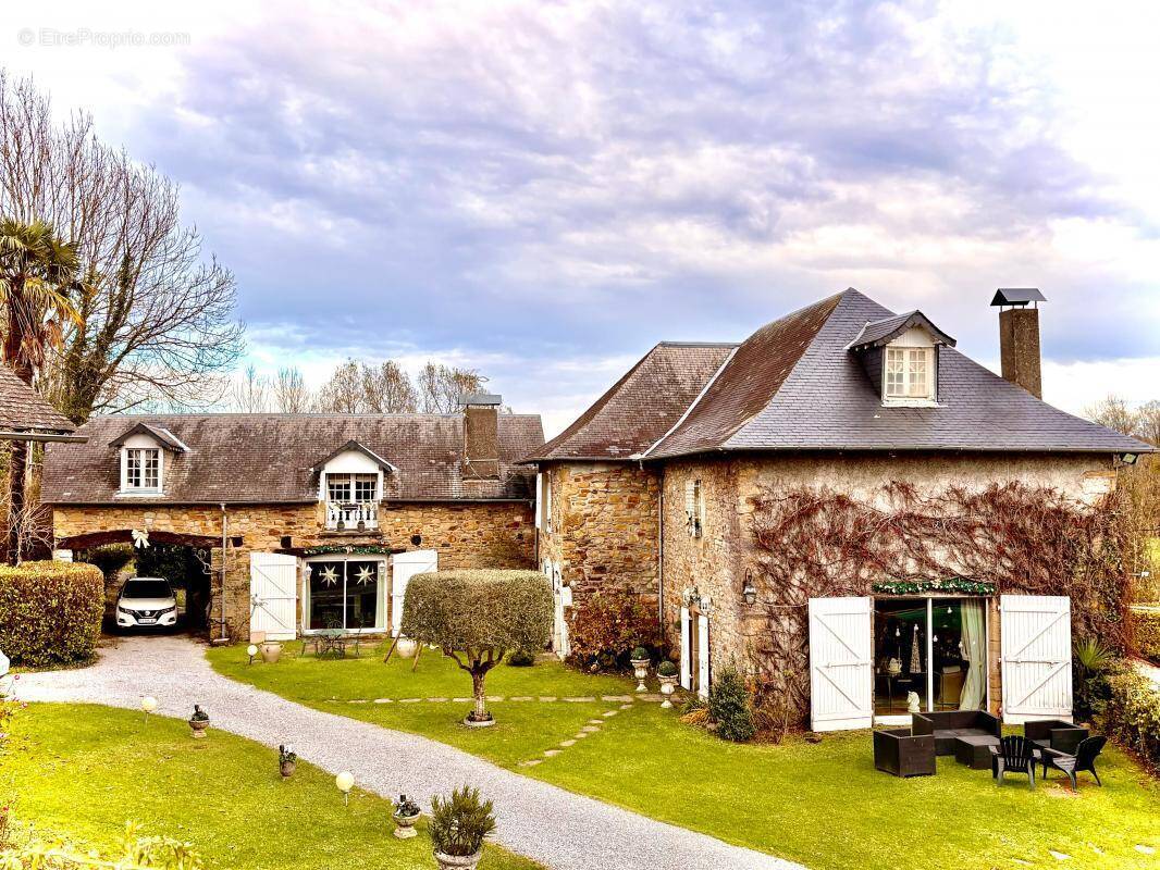 Maison à HAUT-DE-BOSDARROS