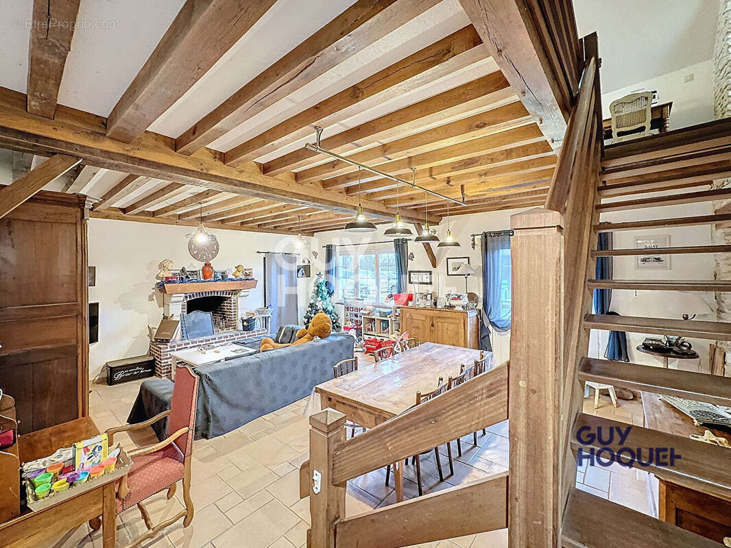 Maison à BEUVRON-EN-AUGE