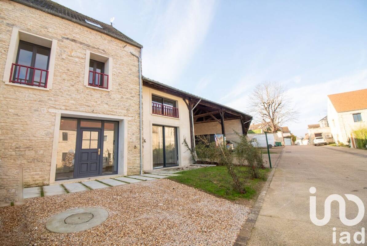 Photo 1 - Maison à BEYNES