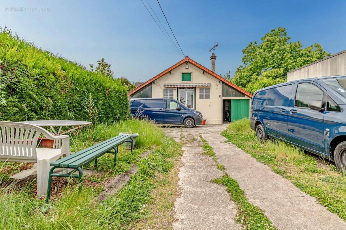 Maison à TREMBLAY-EN-FRANCE