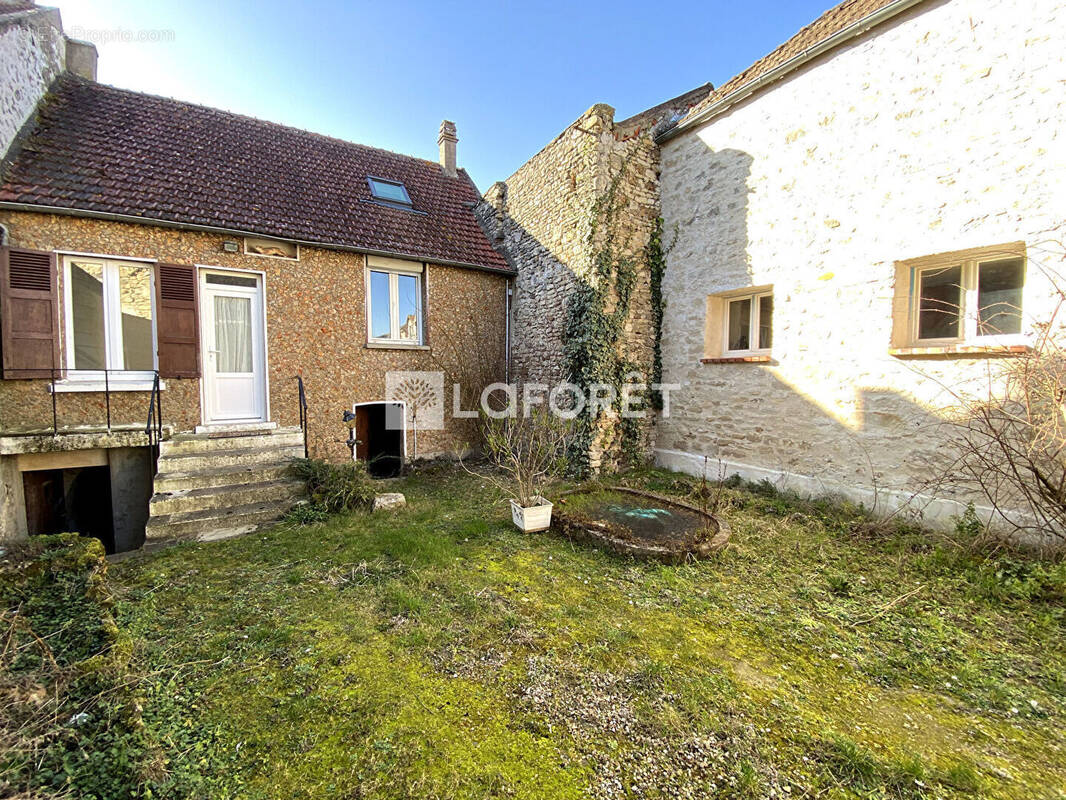 Maison à BOUAFLE