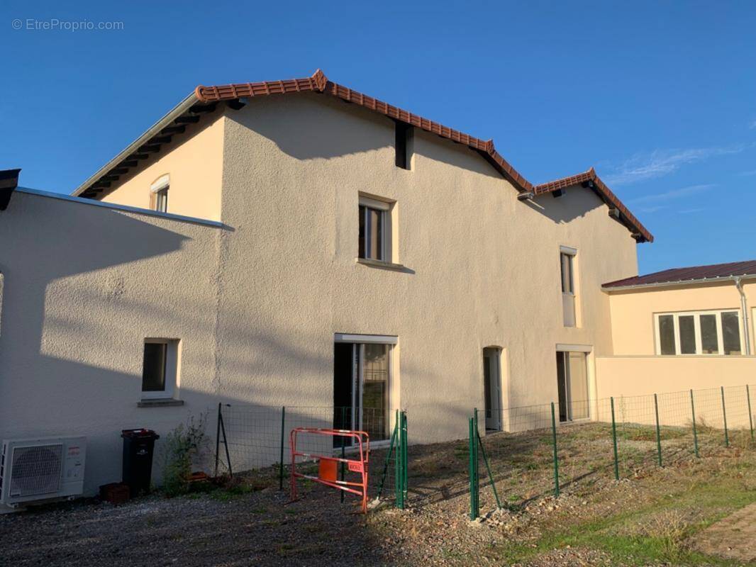 Appartement à CHARLIEU