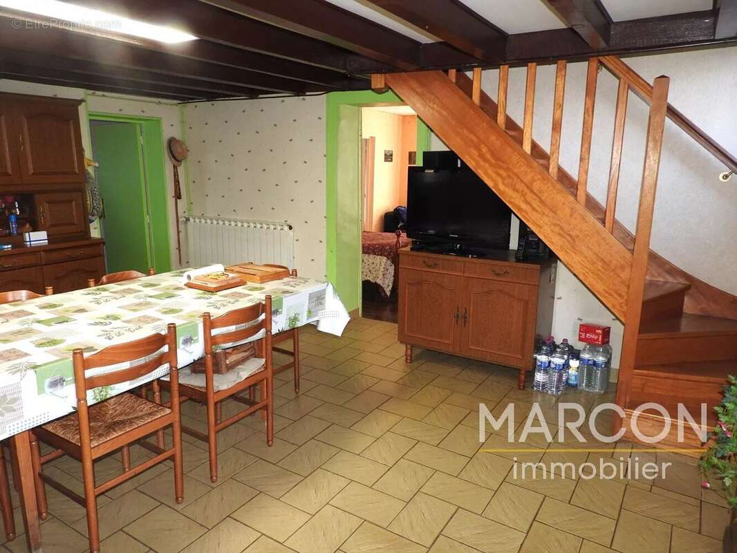 Maison à LAVAVEIX-LES-MINES