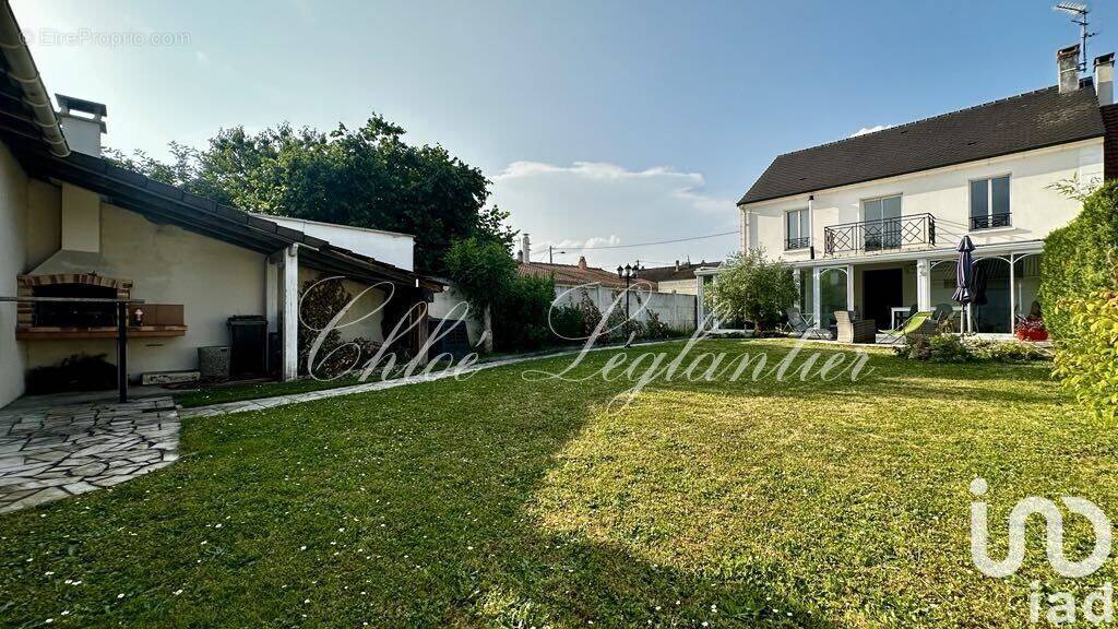 Photo 1 - Maison à PONTAULT-COMBAULT