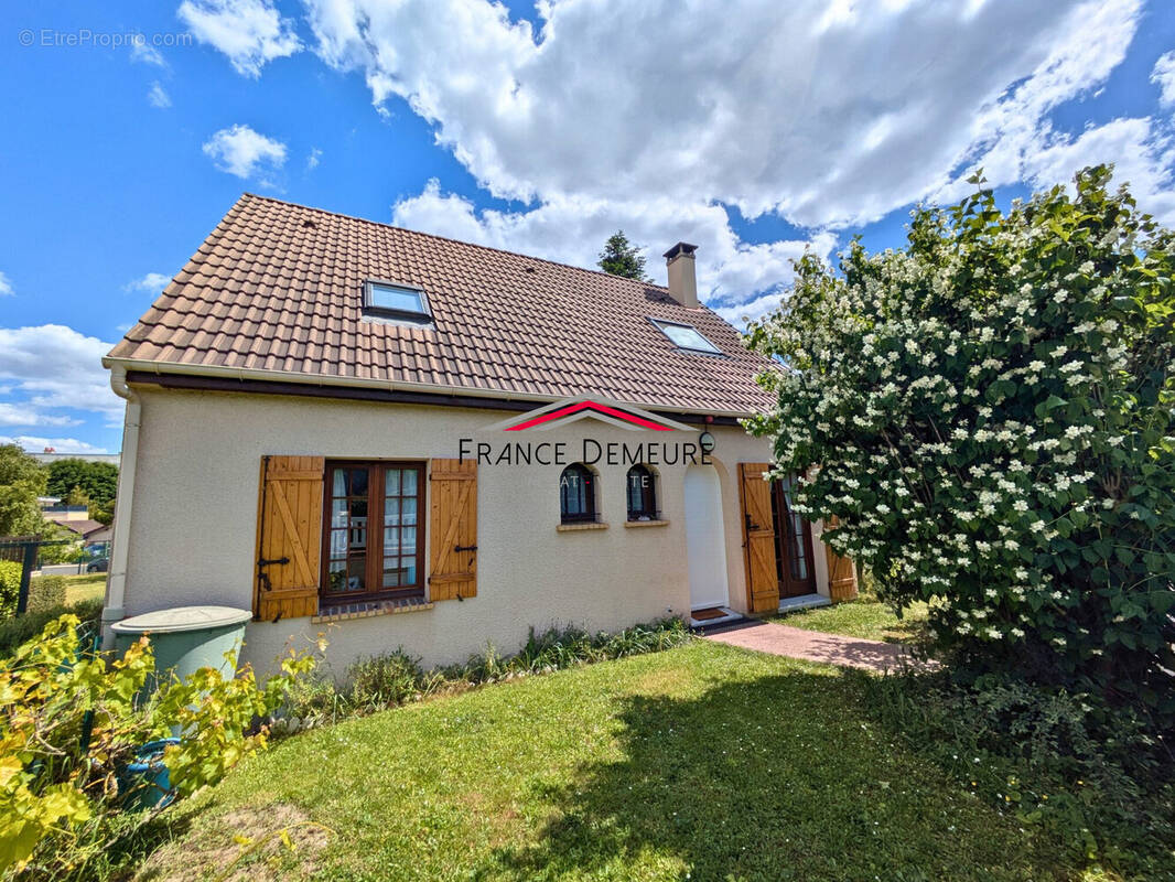 Maison à LE PLESSIS-BOUCHARD