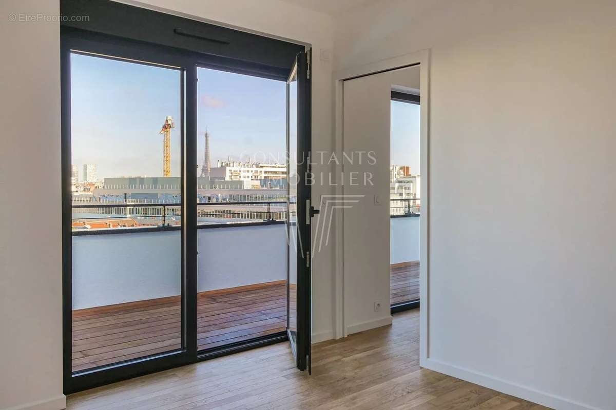 Appartement à PARIS-15E
