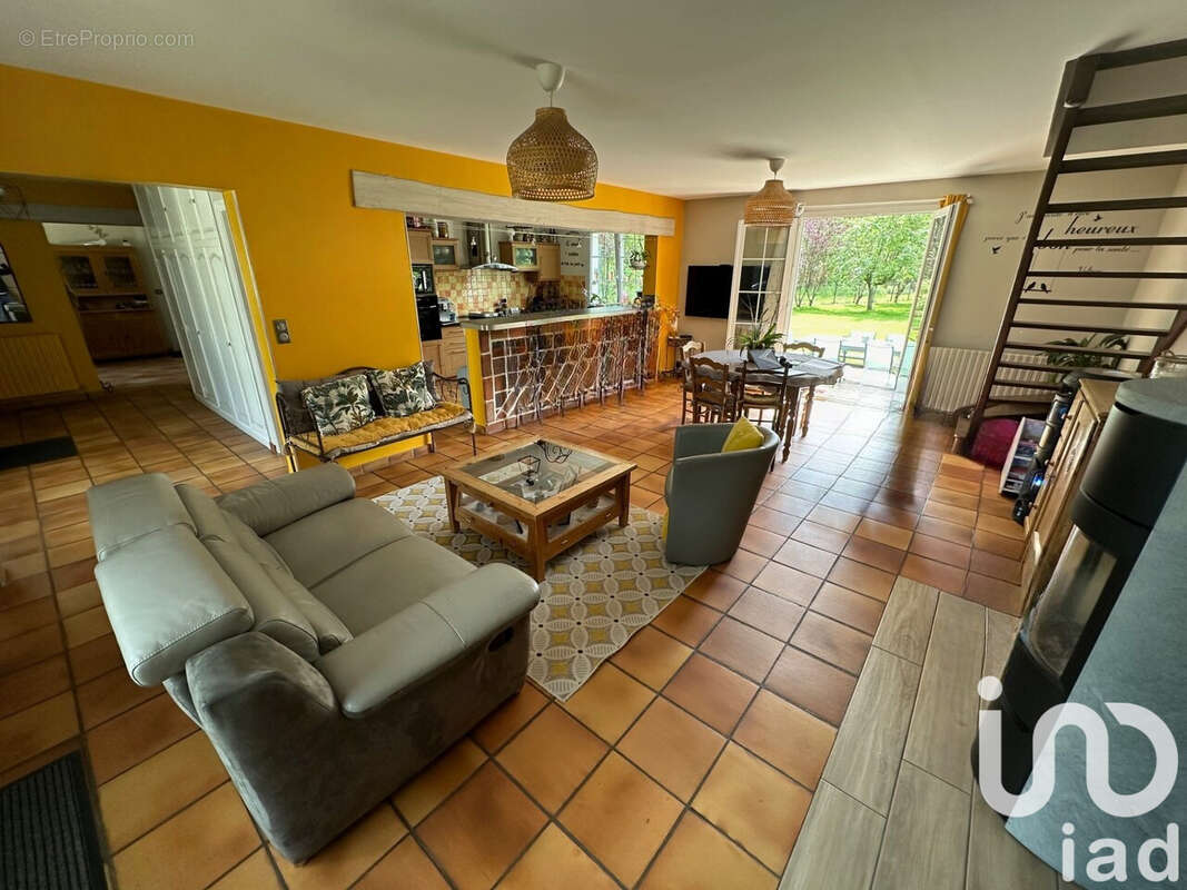 Photo 4 - Maison à NOGENT-SUR-VERNISSON