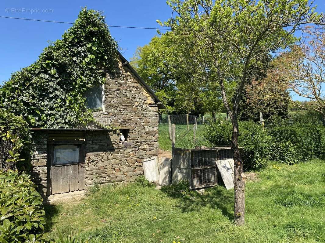 Maison à COMBLESSAC