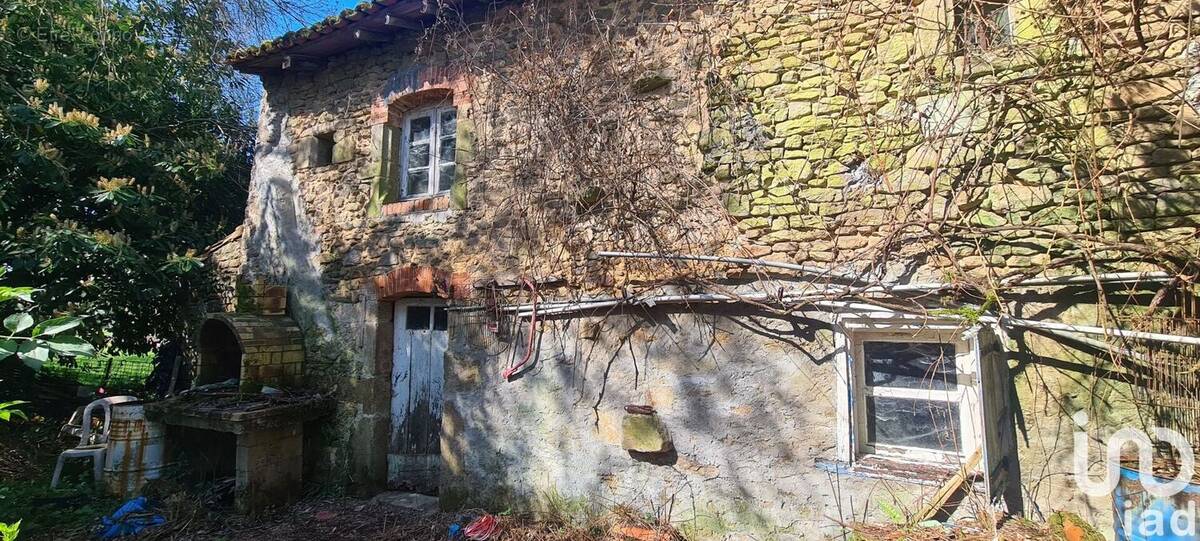 Photo 1 - Maison à ROUSSAC